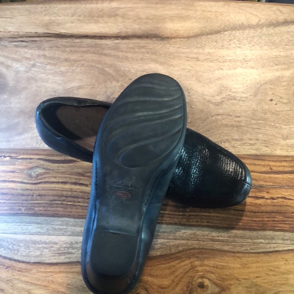 Back at the office - Picture 1 of 2